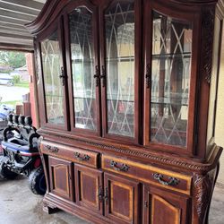 Solid Wood China Cabinet / Hutch – Glass Display, Carved Details, Heavy & High-End