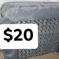 Dog Or Cat Bed Medium To Large Pet