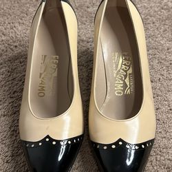 Salvatore Ferragamo shoes - Size 9