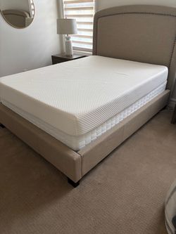 Queen memory foam mattress and box spring