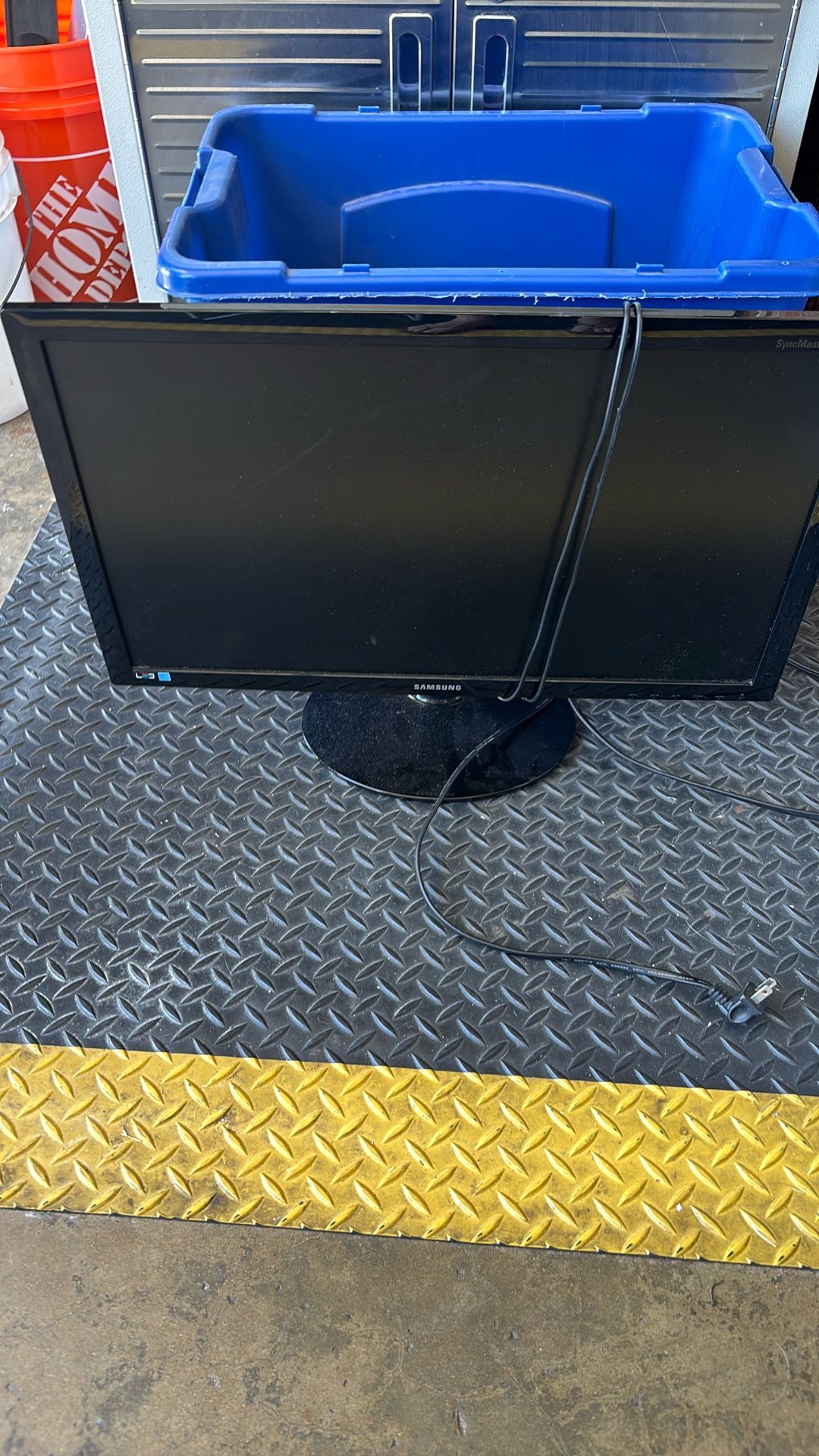 Computer Monitor 
