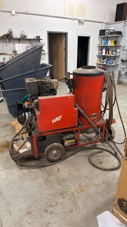 Hotsy Hot Water Pressure Washer