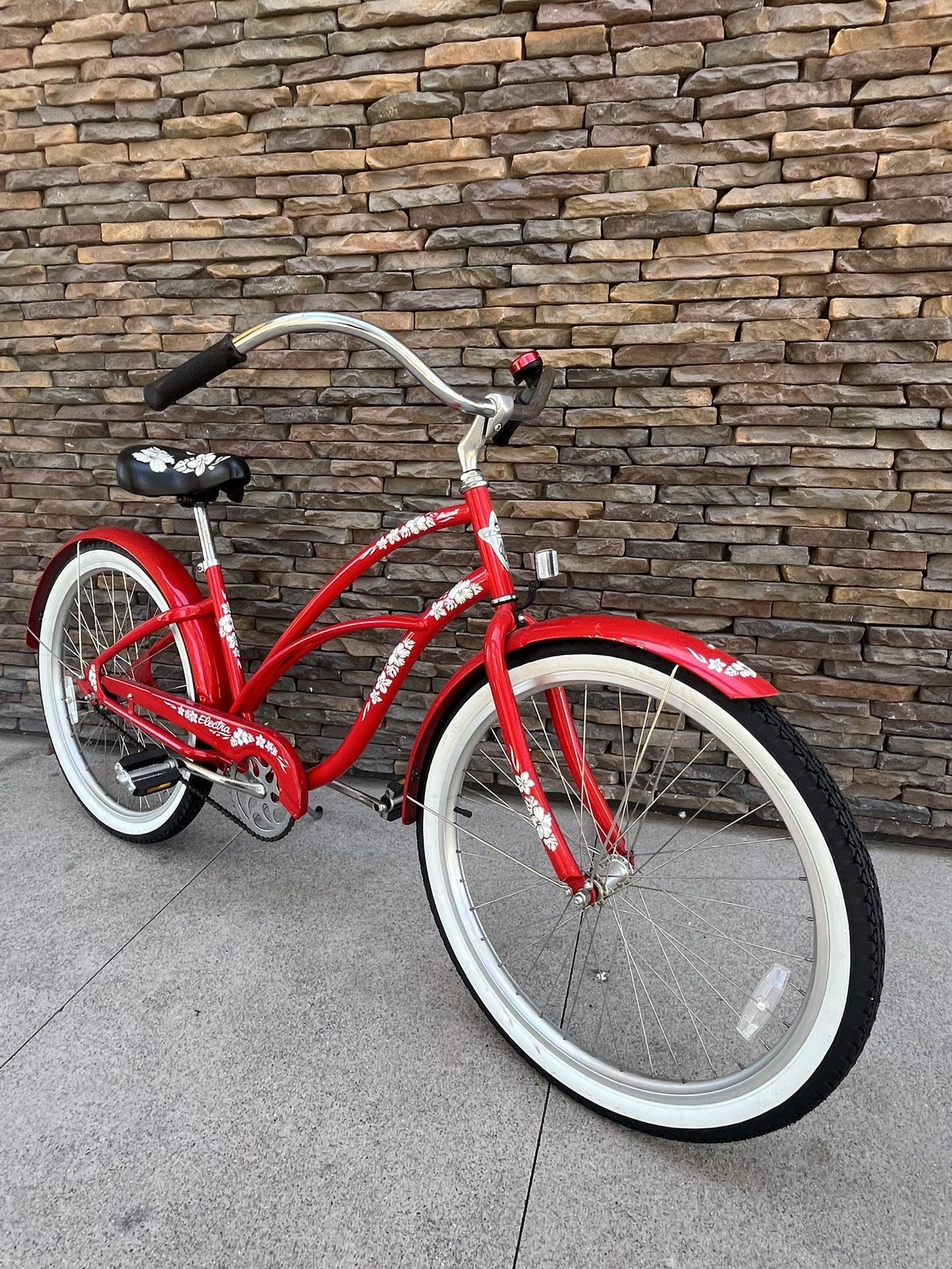 Electra Cruiser “ Hawaii “ 26 Inch Beach Cruiser Cherry Red