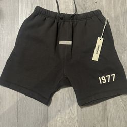 Essential Fear Of God Shorts Medium