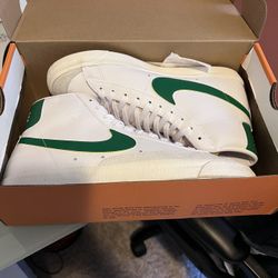 Nike Blazer Mid ’77 Vintage (White/Pine Green/Sail/Black)