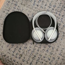 BOSE 700 Noise Canceling Headphones
