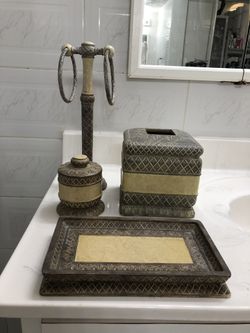 Bathroom accessories