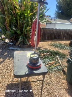 ORECK FLOOR MACHINE