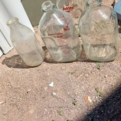 VINTAGE VINTAGE ADOR MILK BOTTLES W/ALUMINUM CREATE