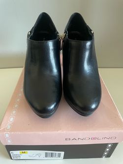 Bandolino Black Leather Ankle Booties Size 6