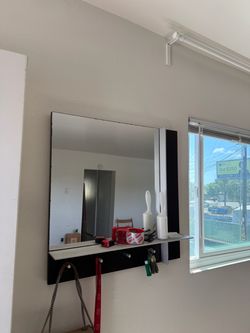 Entry mirror