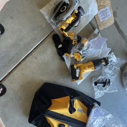 NEW/Unused DeWalt 20V MAX 4-Tool Cordless Power Tool Combo Kit + Bag