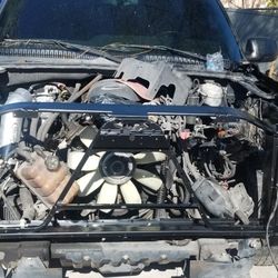 2003 Silverado Clean Title .. Front End Damage Has New Fenders Hood And Radiator Support. Need Lights Bumper .. 