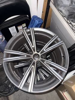 19” BMW 330i OEM Wheel