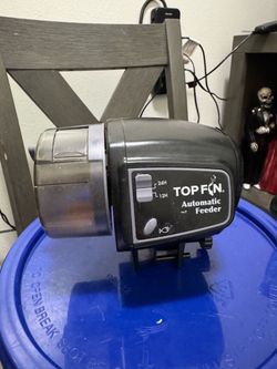 Fish tank feeder