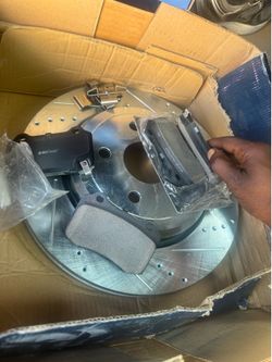 Slotted Rear Brakes and rotors FOR SRT/SCATPACK