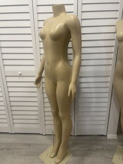 Female Plastic Mannequin
