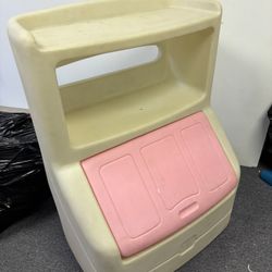 Toy box 