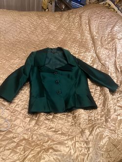 One of the kind Tahari Size 10  blazer excellent Condition
