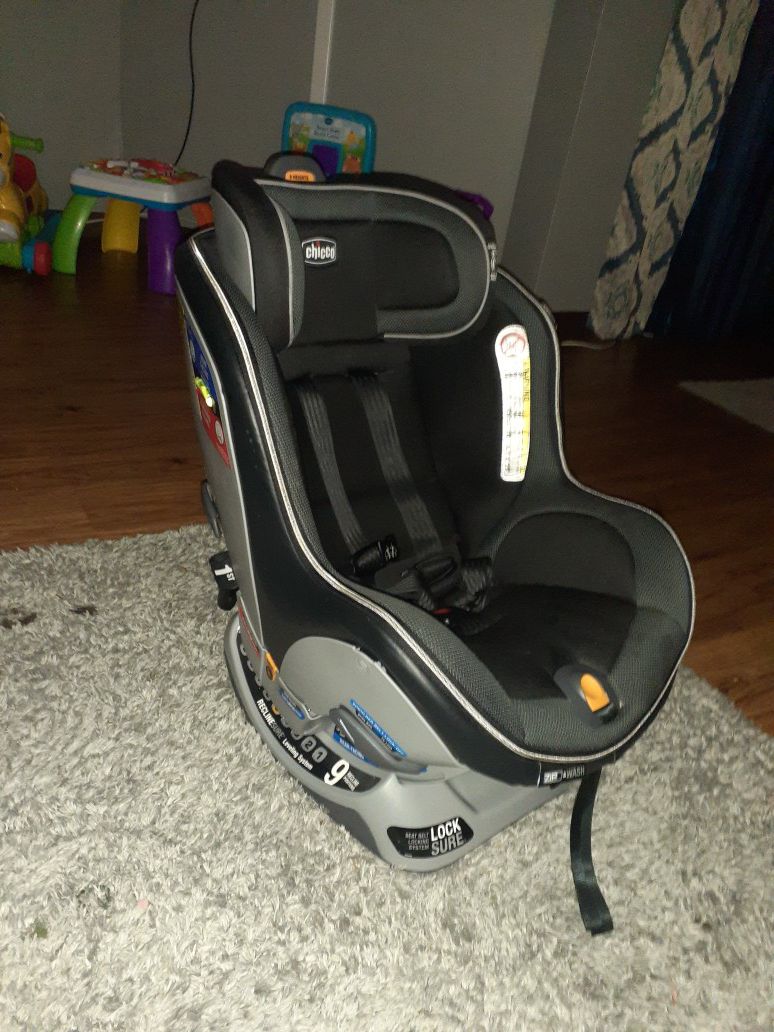Chicco nextfit car seat