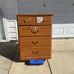 Oak wood 5 drawer dresser 38" Tall