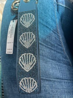 Victoria secret shell key chain