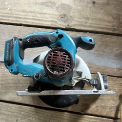 Akita Cordless Circular Saw