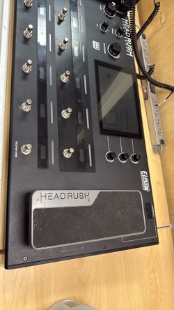 Headrush Pedal Board