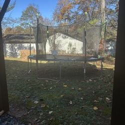  Trampoline 