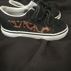 New Vans 8c $25 