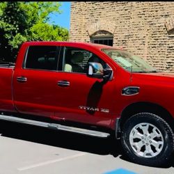 2017 Nissan Titan