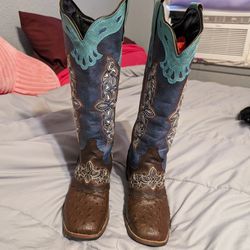 Size 6/7 Women's Boots 