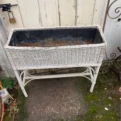 Victorian Wicker Plant Stand With Metal Insert