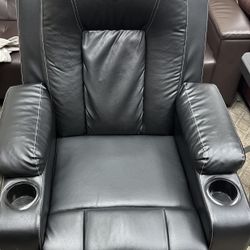 Reclinable Chair