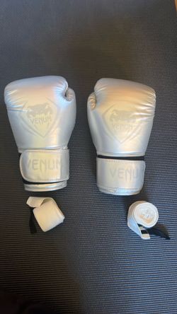 Venum Contender Boxing Gloves (Silver) + Hand Wraps