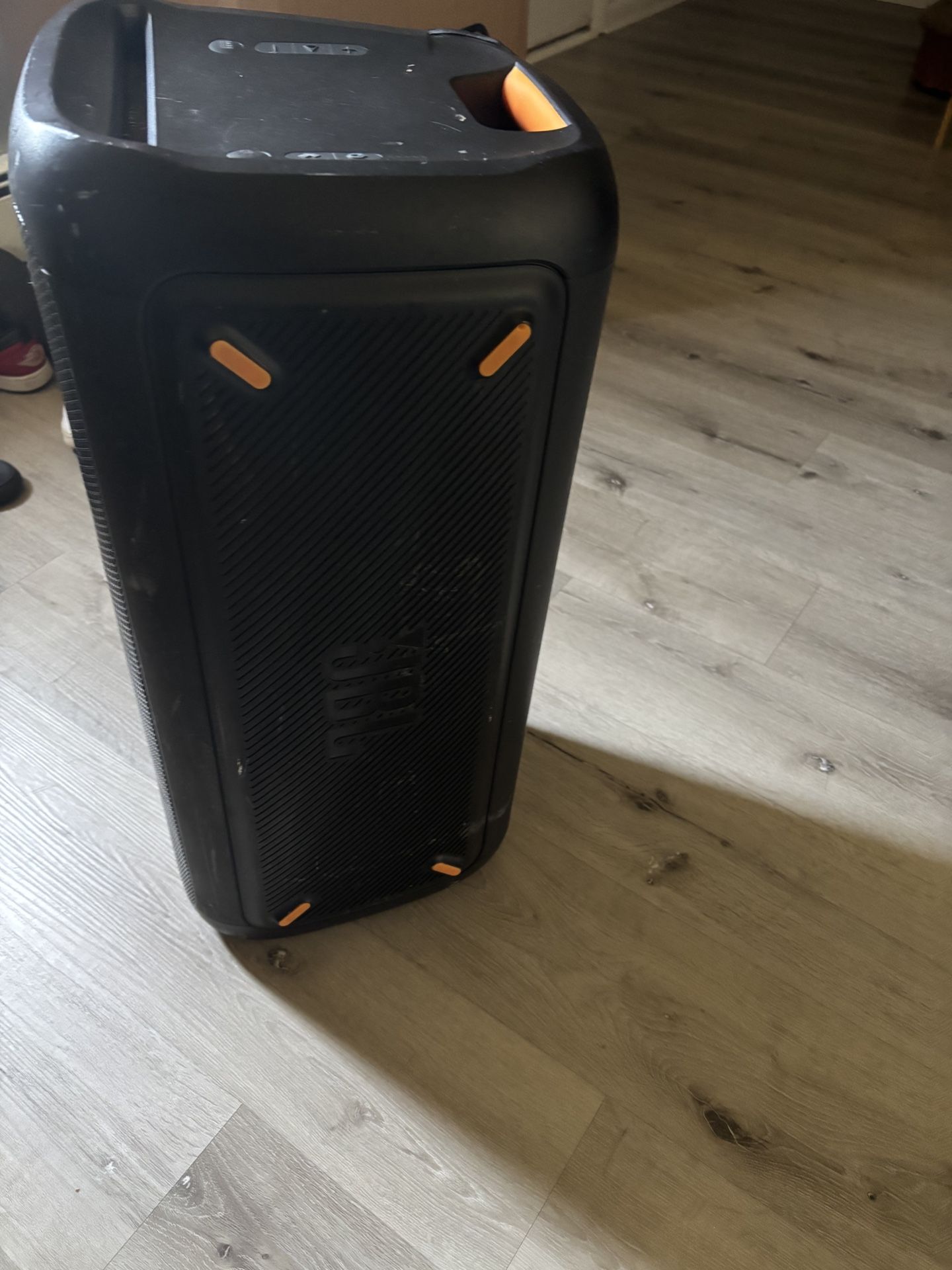 jbl party box