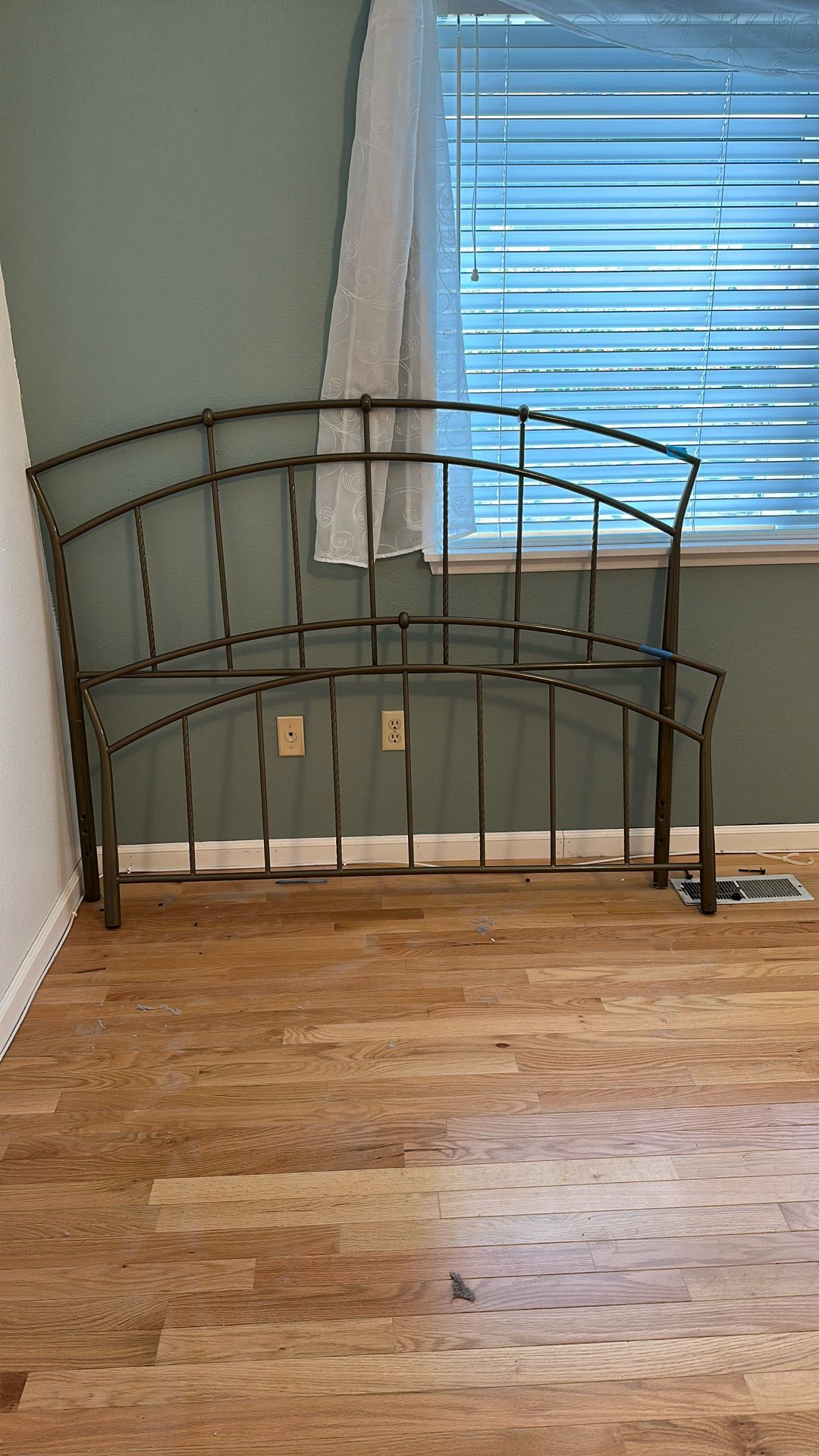 Antique Style Headboard And Footboard