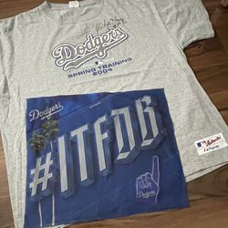 MLB Los Angles Dodgers 2004 Wilson Álvarez #47 Signed Tee bought w Signature on it 2XL w Rally Towel