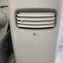 Perfect Aire 9000 BTU Air Conditioner -Runs Great! 