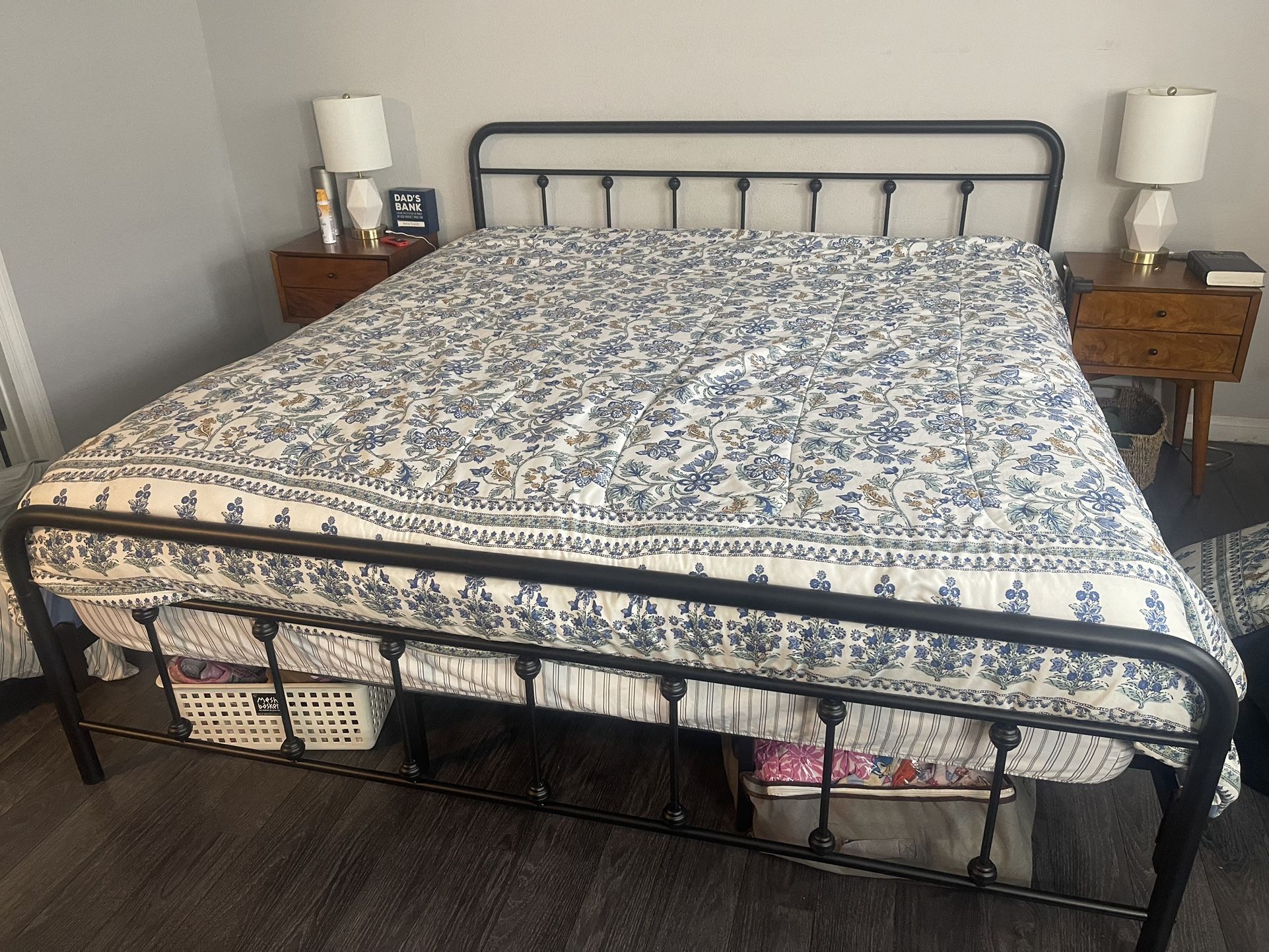 King Size Metal Frame