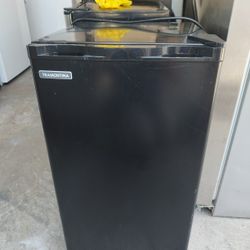 Tramontina Mini Fridge