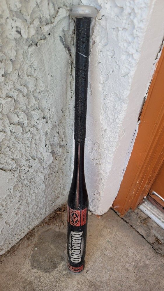 easton model sk31b 28 inch 20 oz diamond pro softball baseball bat