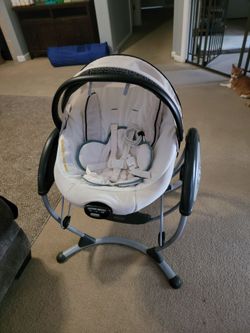 Graco soothing glider swing with removable bouncer