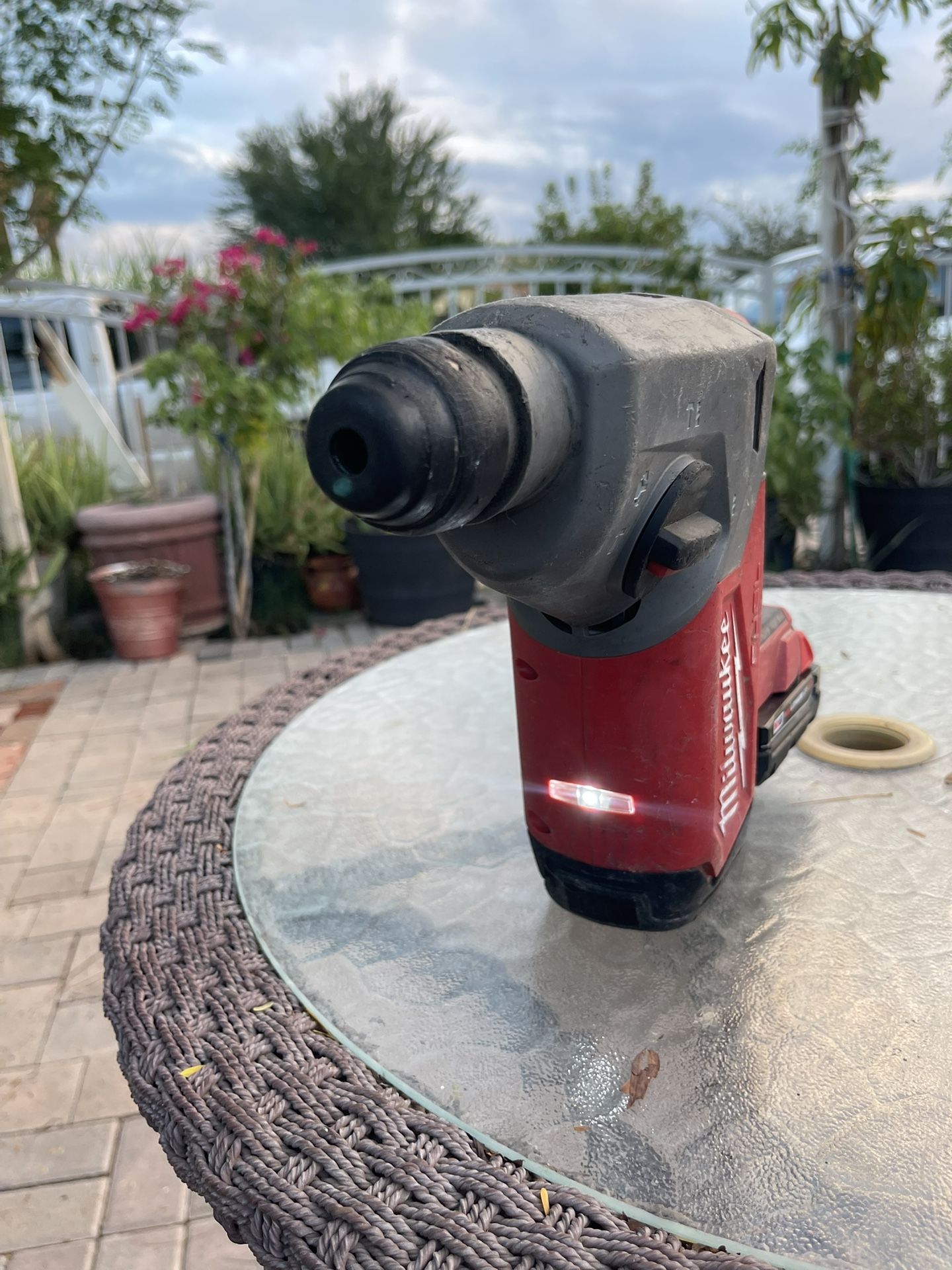  Milwaukee M18 FUEL 18V Lithium-Ion Brushless Cordless SDS-Plus 1-1/8 in. Rotary Hammer Drill (Tool-Only