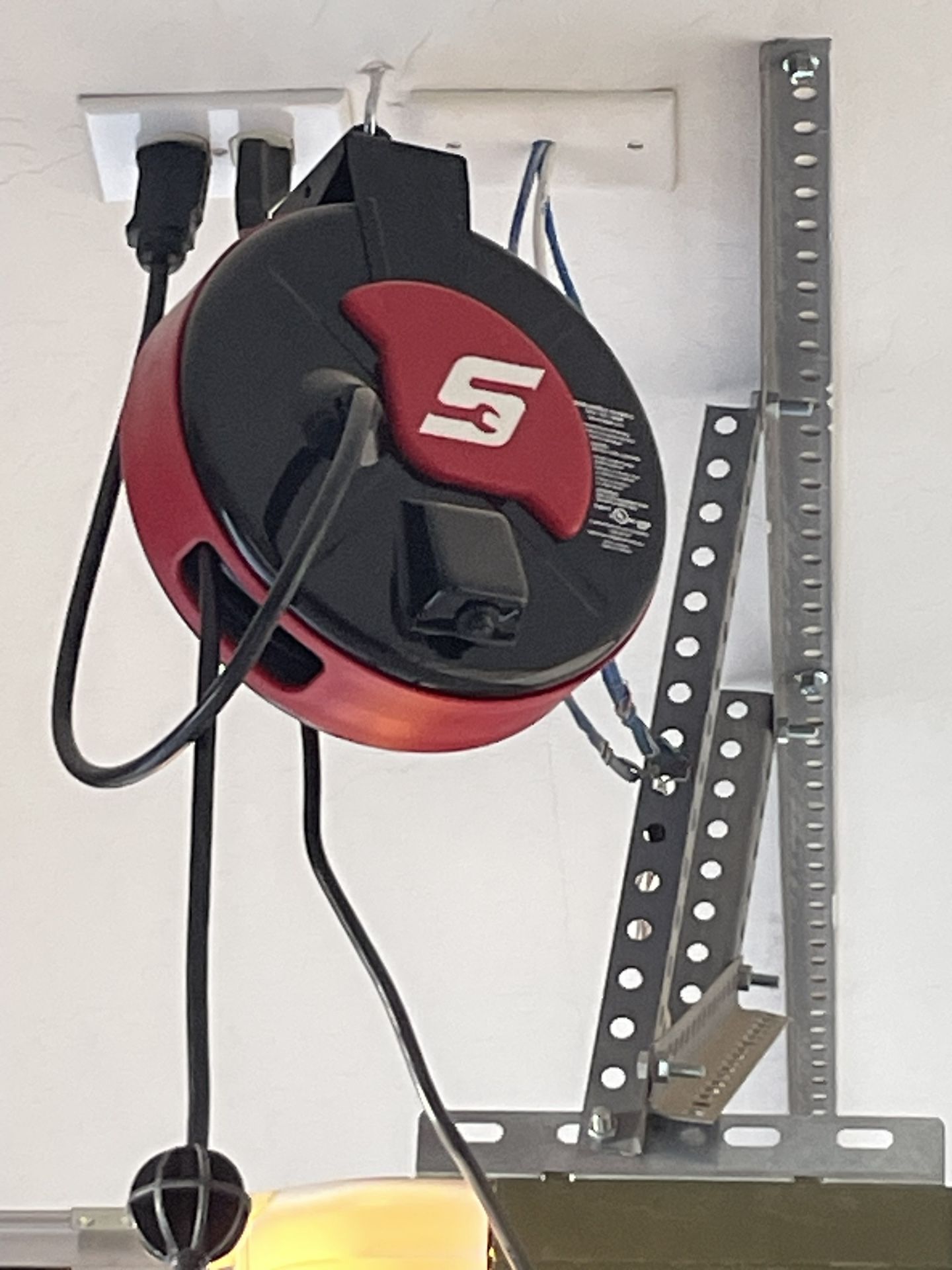 Metal Cord Reel And Light