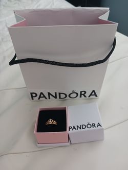 BRAND NEW PANDORA TIARA RING & SIZE 7-7 1/2....😁😊😍