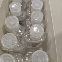 NEW BOX OF 10 SMALL HAND SANITIZERS