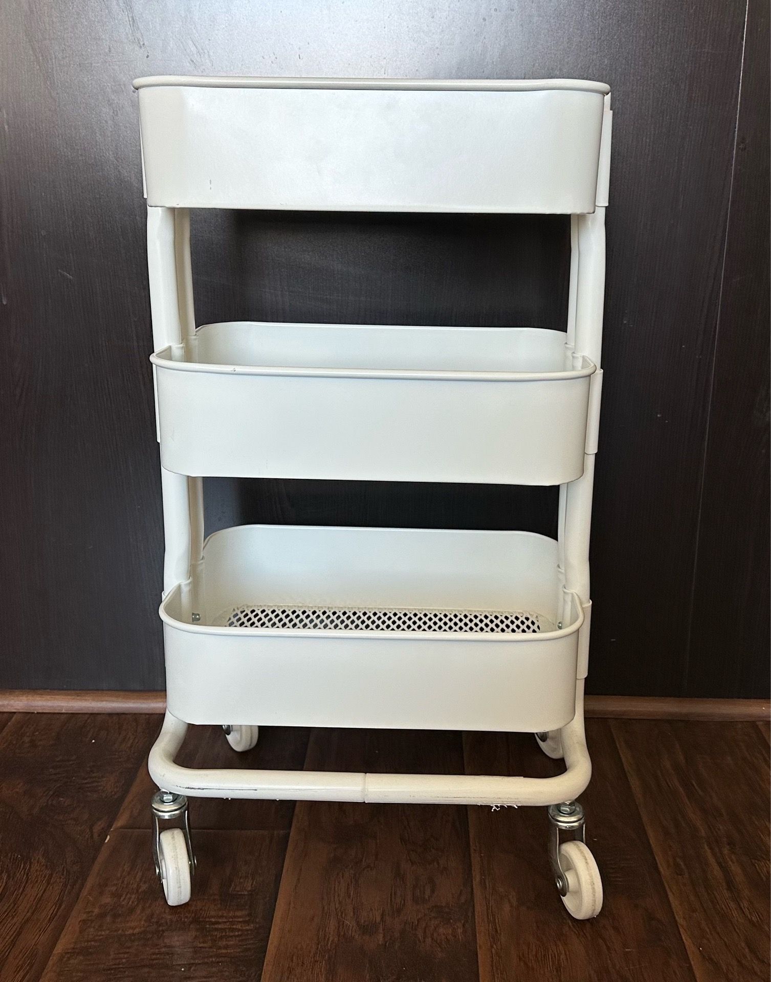 metal bookcase/trolley