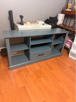 Tv stand for 70 in