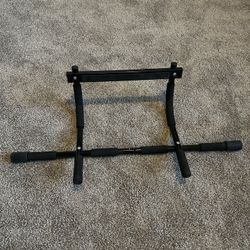 Doorway Muscle Up Thing